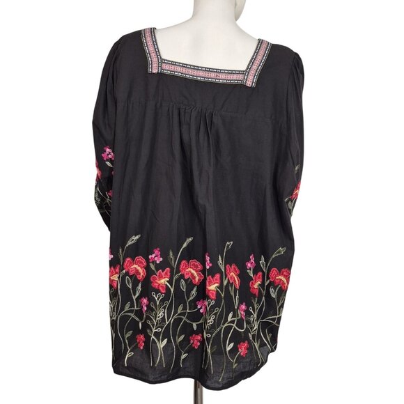 Calessa Women's Size M Floral Peasant Top Black Side Slits Embroidered (53) - Picture 4 of 12
